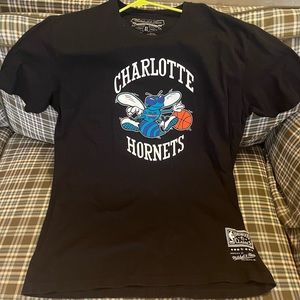 Retro Charlotte Hornets tshirt (XL)